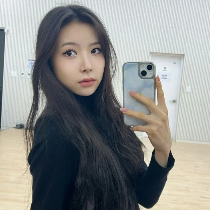 Min C gallery image
