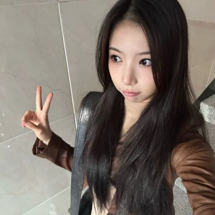Min C gallery image