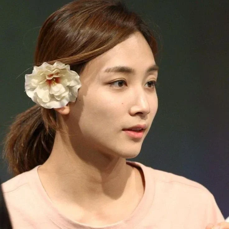 Jeonghan gallery image