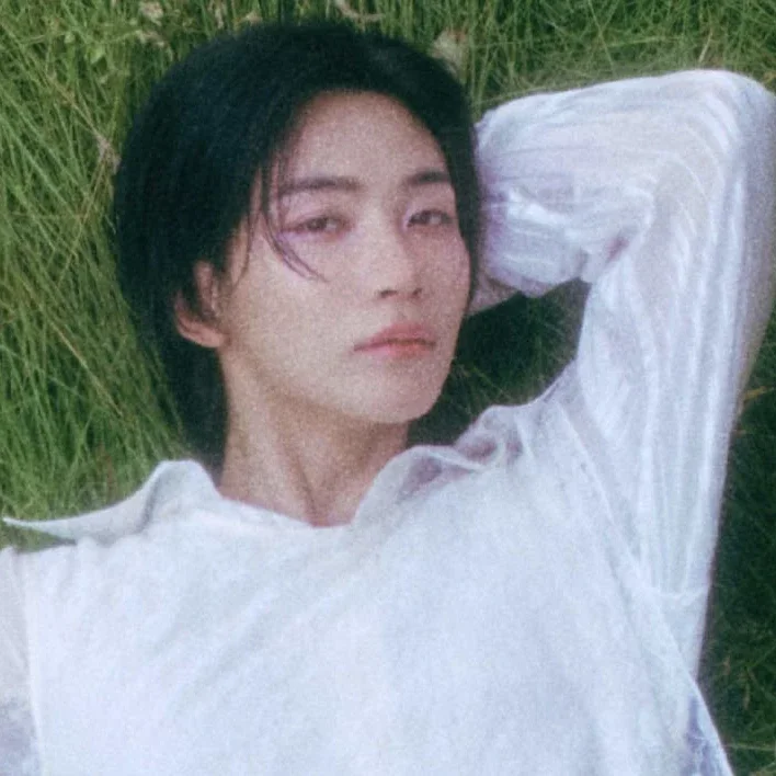 Jeonghan gallery image