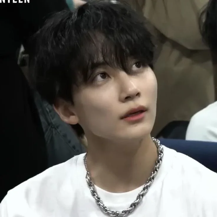 Jeonghan gallery image
