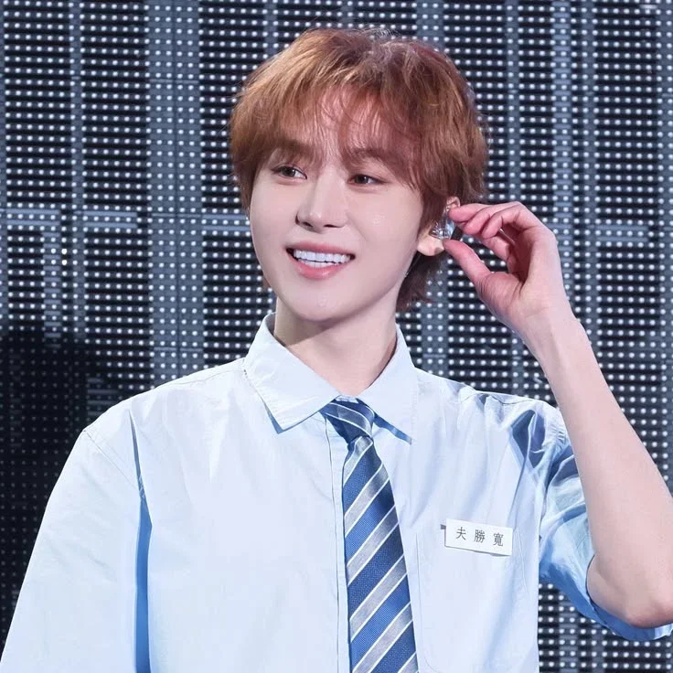 Seungkwan gallery image