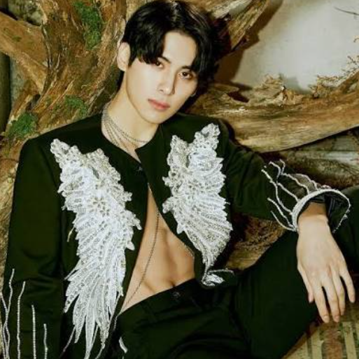 Yoo Tae Yang gallery image