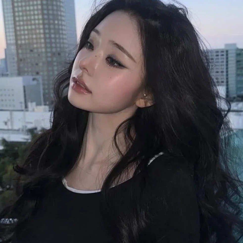 Song jia gallery image