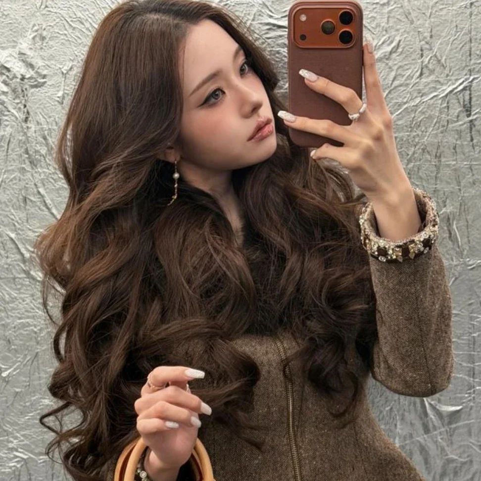 Song jia gallery image
