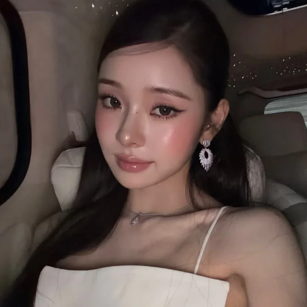 Song jia gallery image