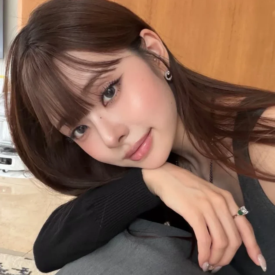Song jia gallery image