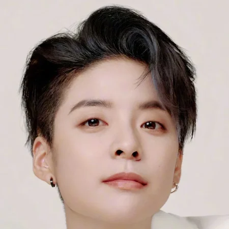 Amber Liu 4