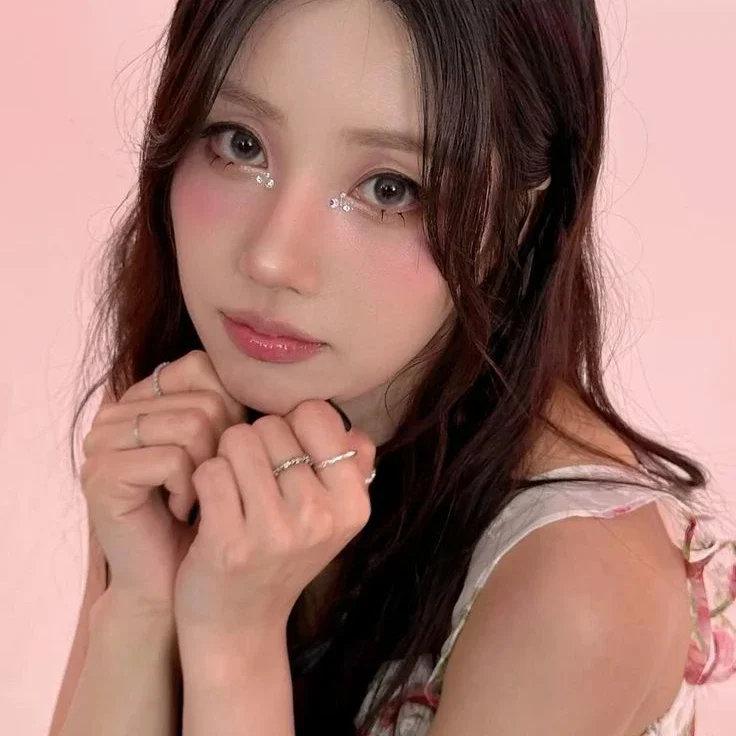 Eunbi gallery image