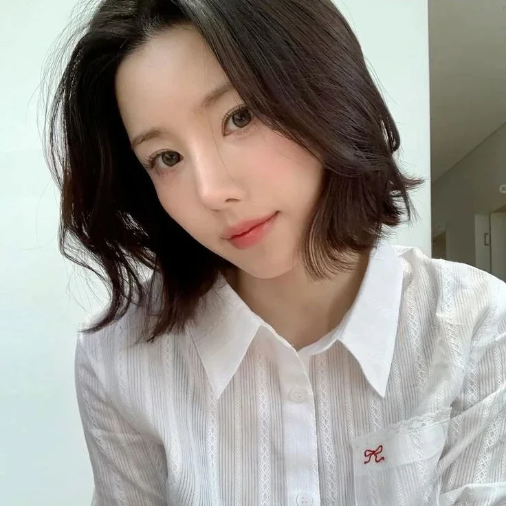 Eunbi gallery image