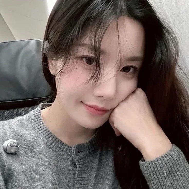 Eunbi gallery image
