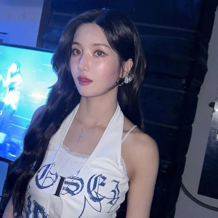 Eunbi gallery image