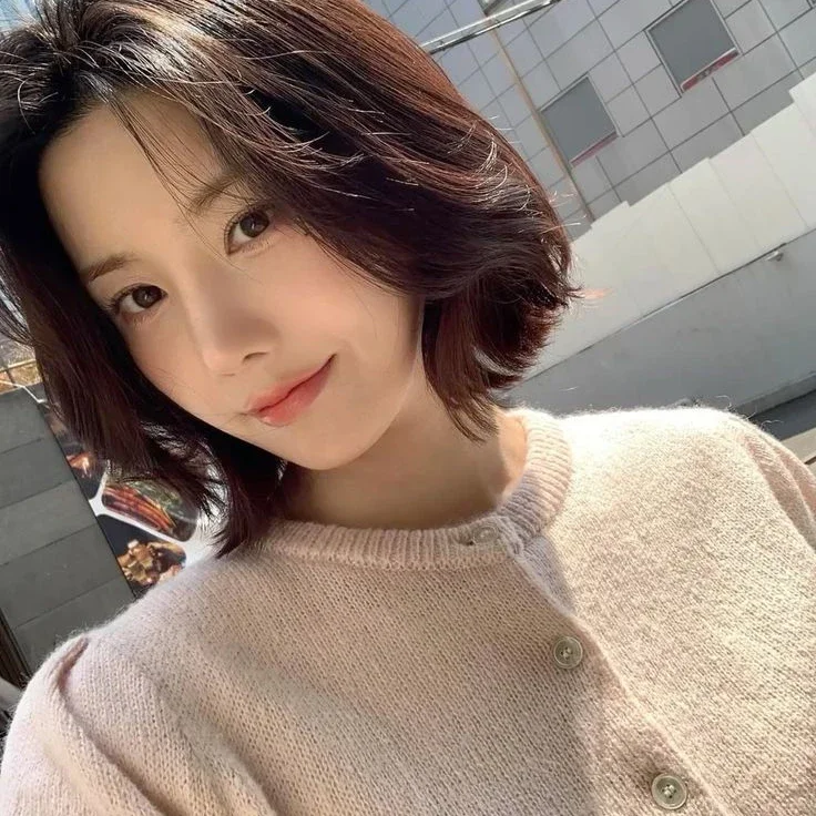 Eunbi gallery image