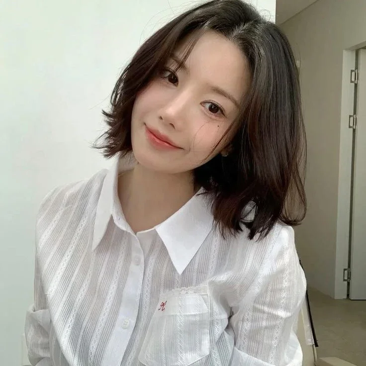 Eunbi gallery image