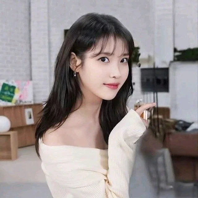 IU gallery image