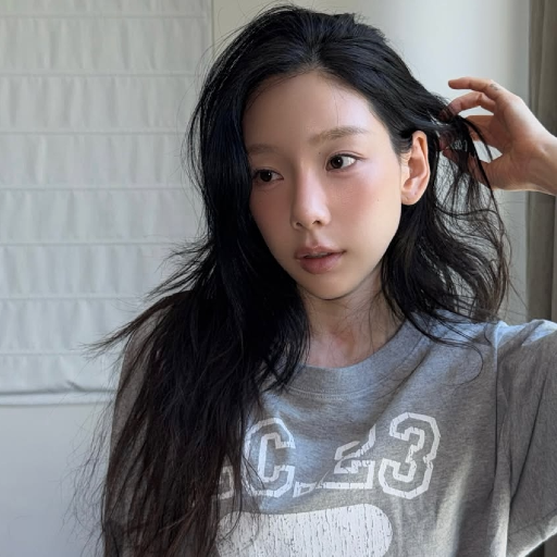 Taeyeon gallery image
