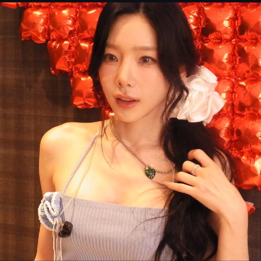 Taeyeon gallery image