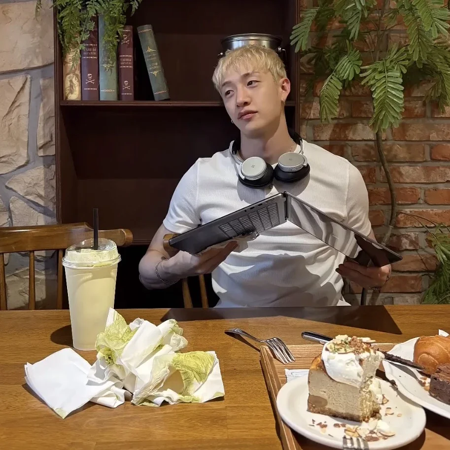 Bang Chan gallery image