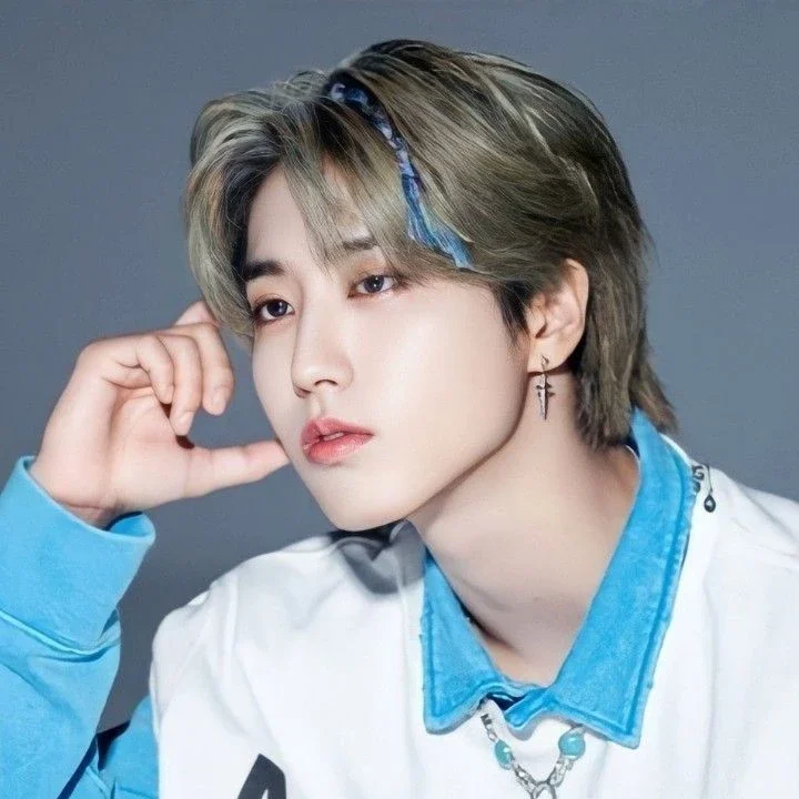 Han gallery image