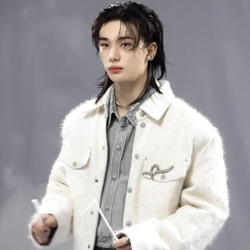 Hyunjin gallery image