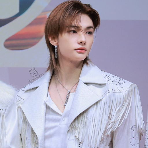 Hyunjin gallery image