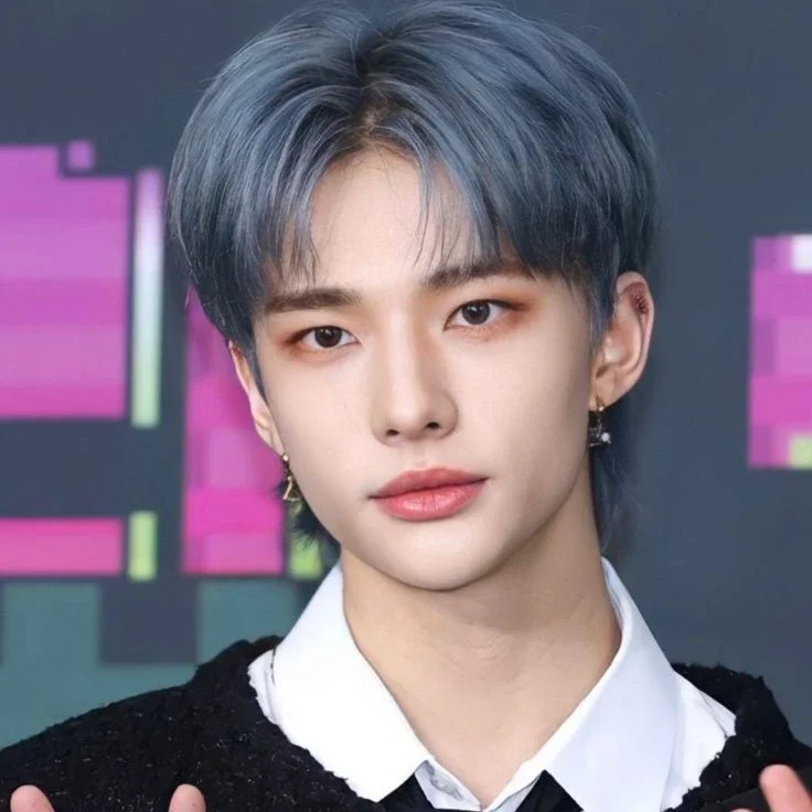 Hyunjin gallery image