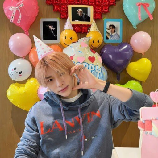 Hyunjin gallery image