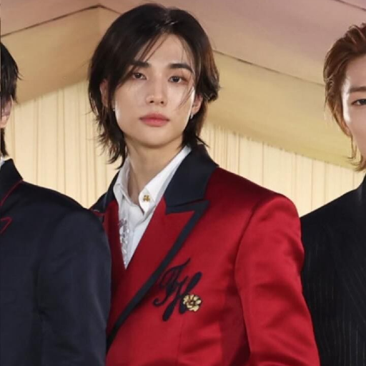 Hyunjin gallery image