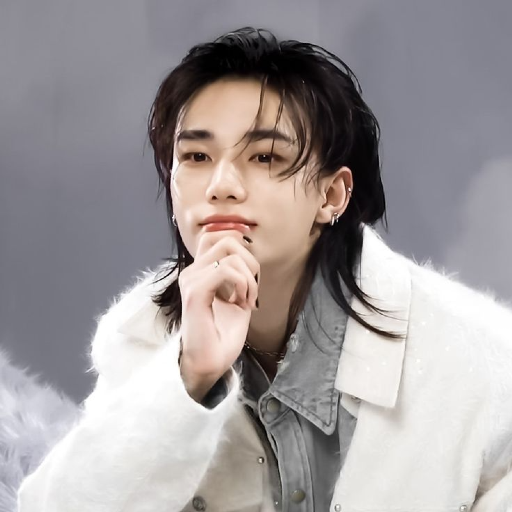 Hyunjin gallery image