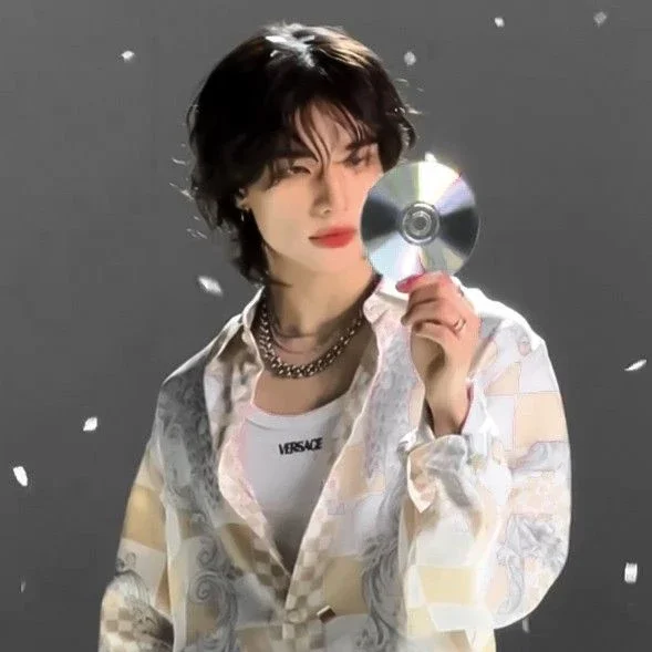 Hyunjin gallery image