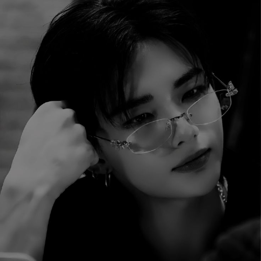 Hyunjin gallery image