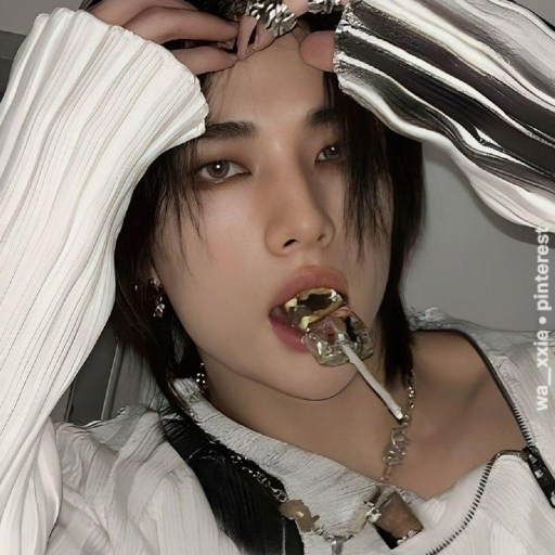 Hyunjin gallery image