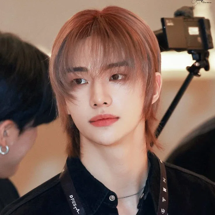 Hyunjin gallery image
