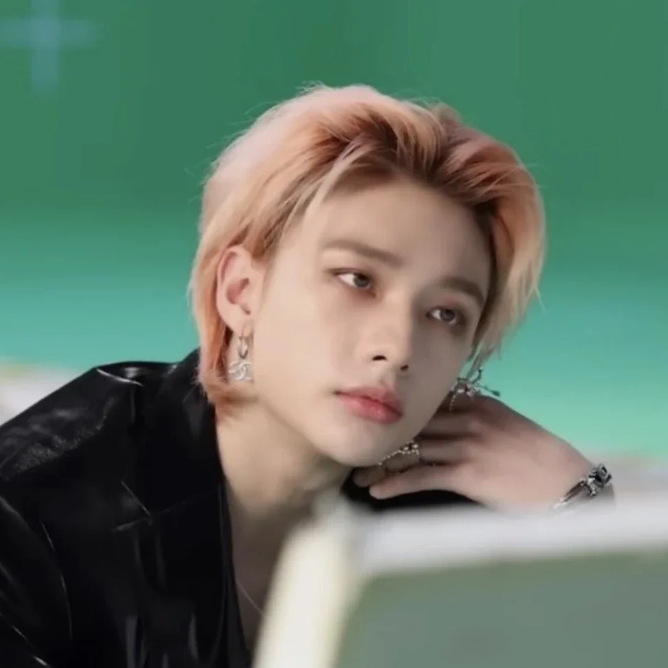 Hyunjin gallery image