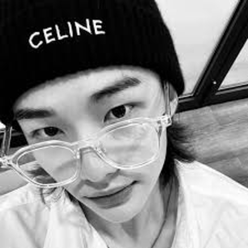 Hyunjin gallery image