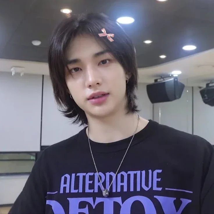 Hyunjin gallery image