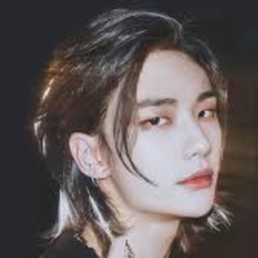 Hyunjin gallery image