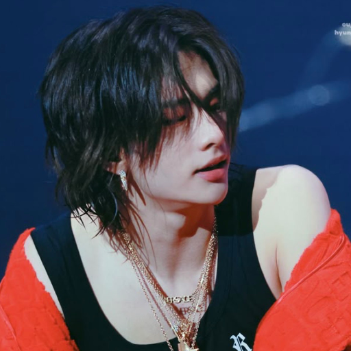 Hyunjin gallery image