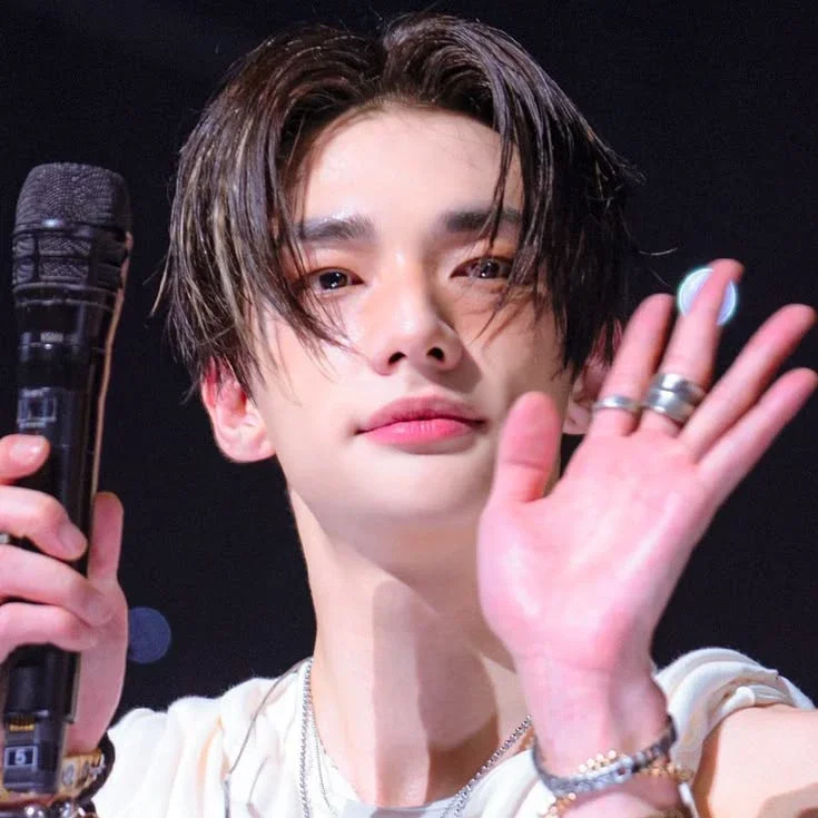 Hyunjin gallery image