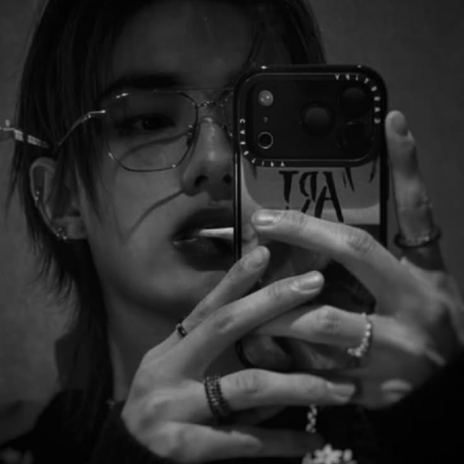 Hyunjin gallery image