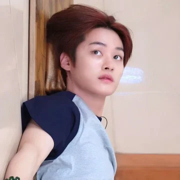 Lee Know 4