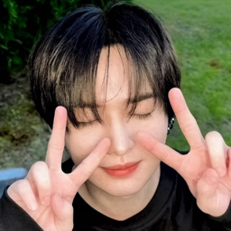 Lee Know 2