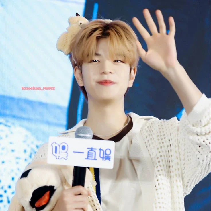 Seungmin gallery image