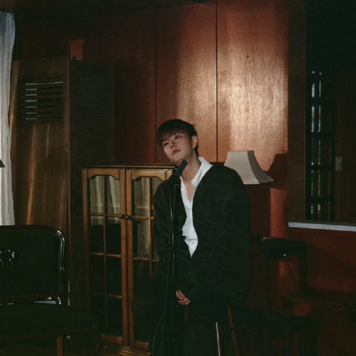 Seungmin gallery image