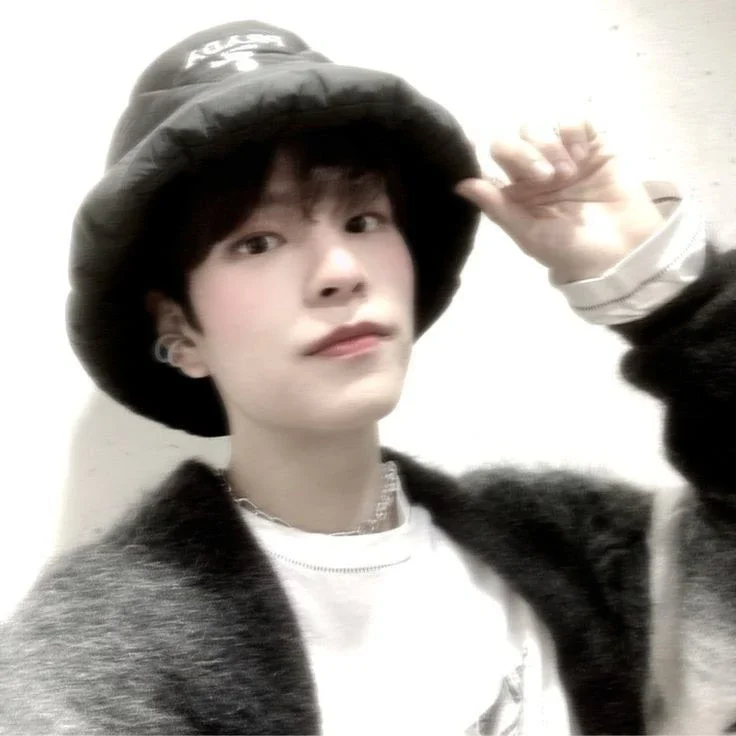 Seungmin gallery image