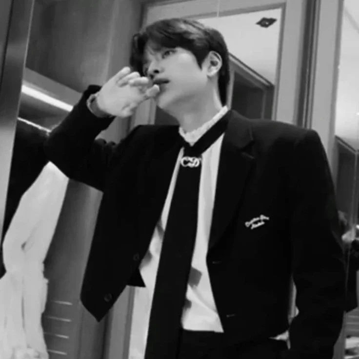 Seungmin gallery image