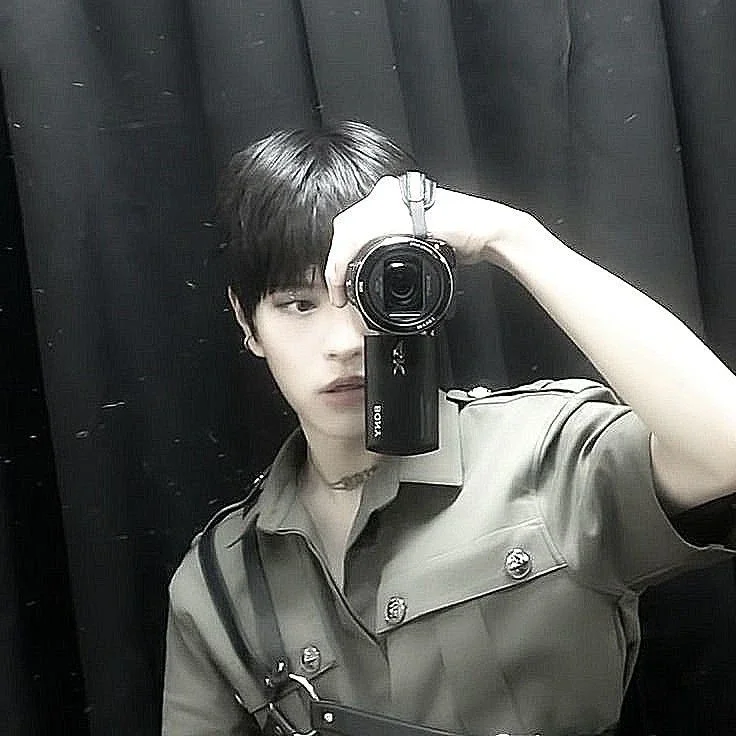 Seungmin gallery image