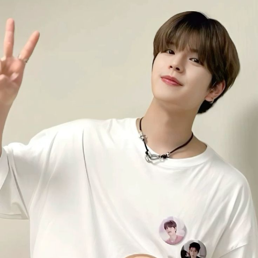 Seungmin gallery image