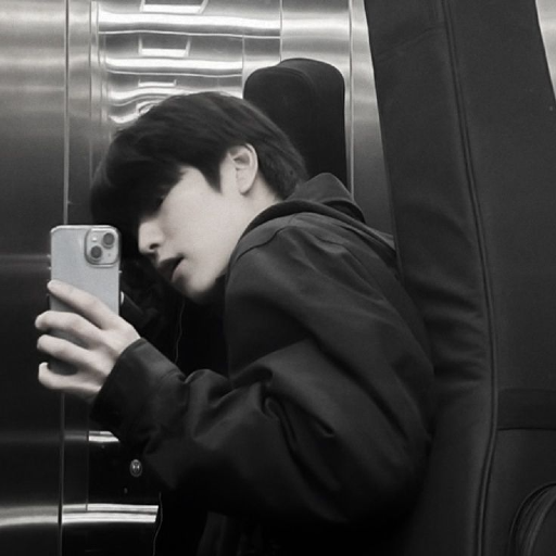 Seungmin gallery image