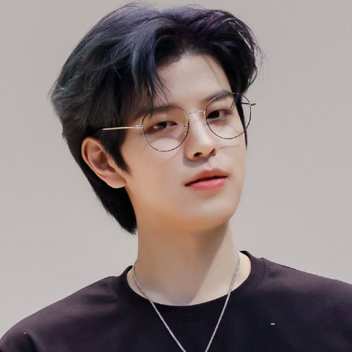 Seungmin gallery image